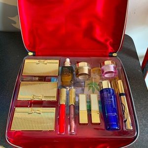 Estée Lauder Gift Set - Red Velvet